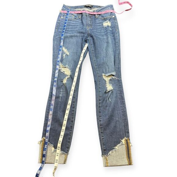 JUDY BLUE LOS ANGELES Women’s Medium Wash Distressed Cuffed Skinny Jeans Size 5 - Picture 5 of 5